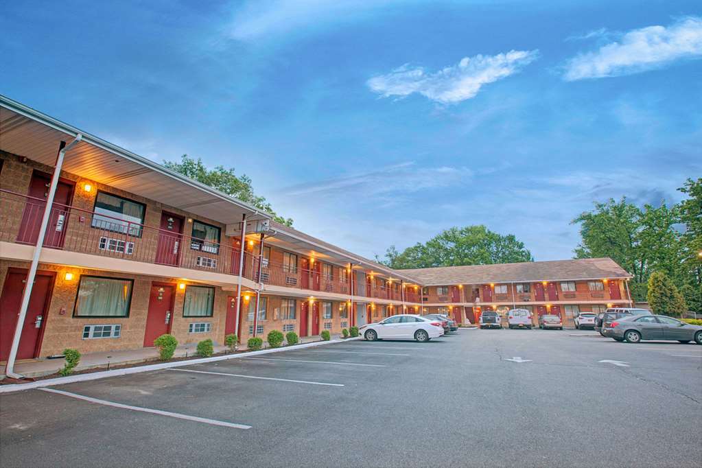 Oyo Hotel Edison Nj Route 1 Extérieur photo